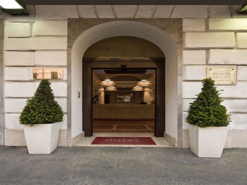 Exe Domus Aurea Hotel Rome Bagian luar foto